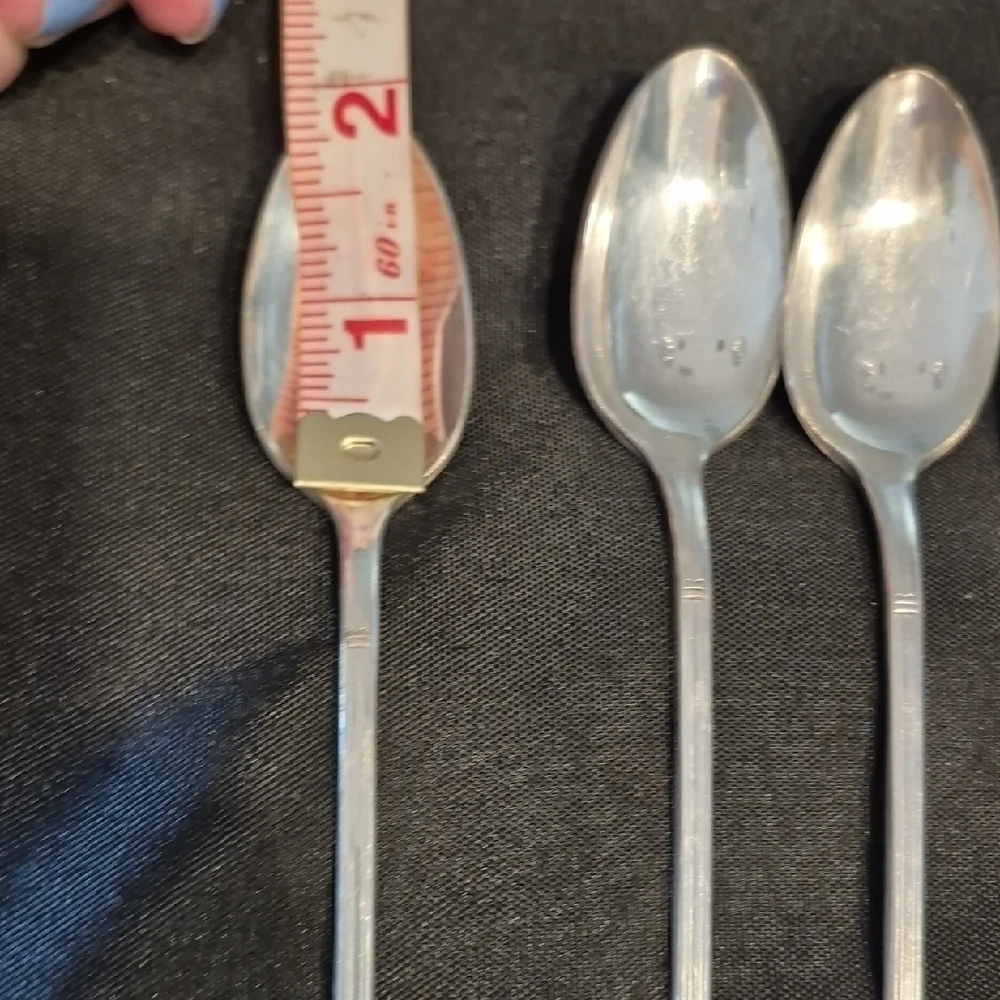 Court Silverplated Set of 8  Teaspoons